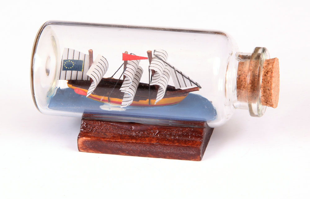 foto lodi�ka v l�hvi - mini